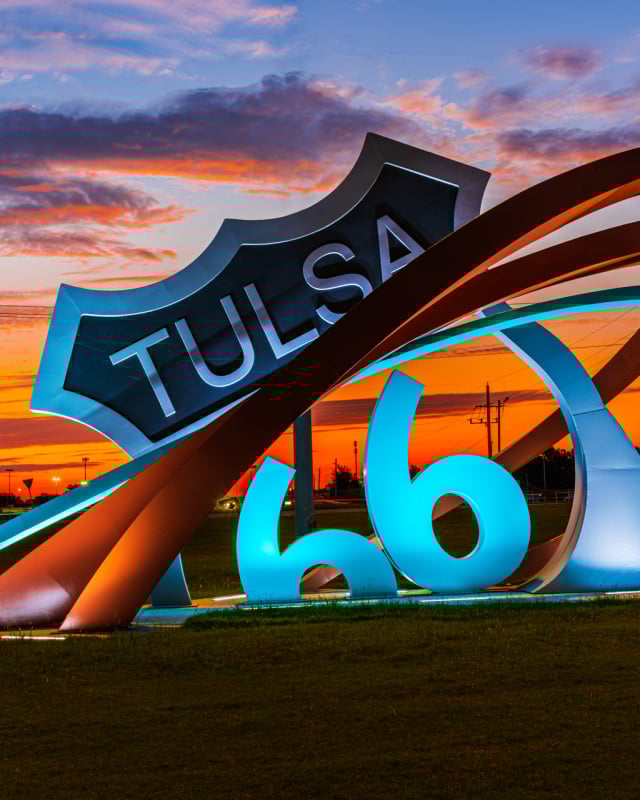 Route_66_Rising_Sculpture_v2_3c296ffa-5542-4672-a621-c82c6196b65f